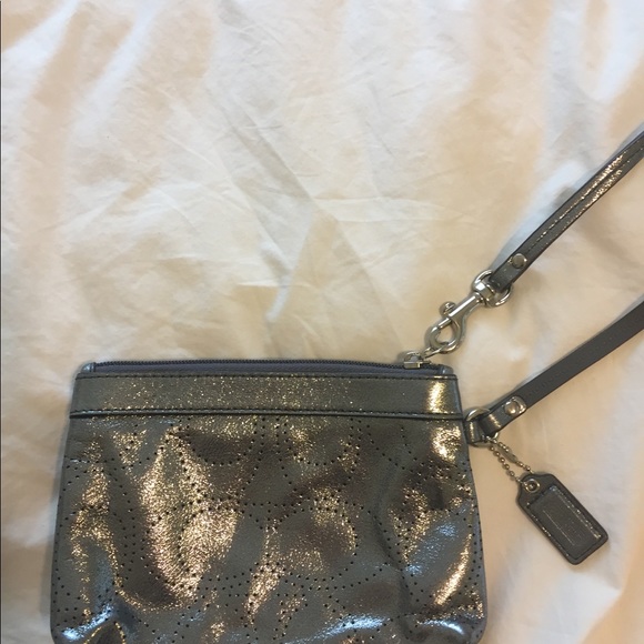 Coach wristlet - Picture 3 of 4